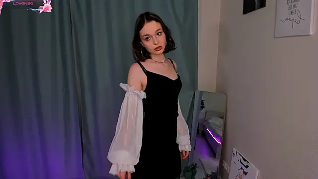 LillianPerry online show from 15, 2, 2026