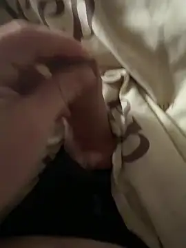 twankletoes1234 online show from 14, 4, 2026