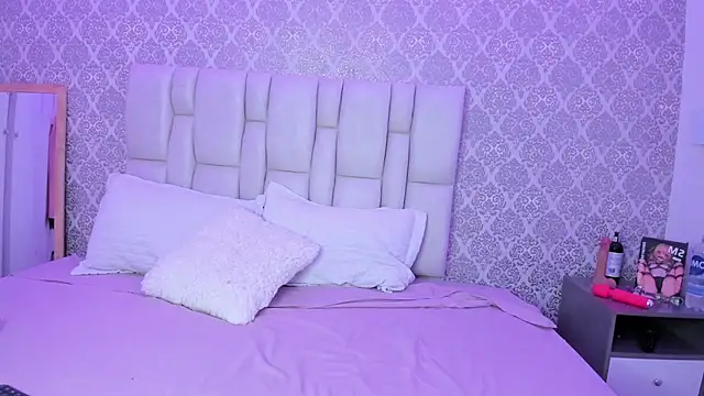 valeriesaint online show from 25, 3, 2026