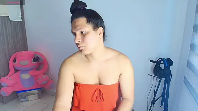 Snapshot of alys_love chatting on 20, 5, 2026 alys love online show from 20, 5, 2026