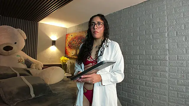 Magic ivone online show from 13, 3, 2026