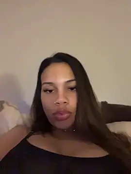 Petite Baddie online show from 27, 6, 2026