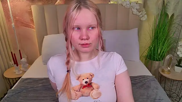 AnnieVibe online show from 10, 4, 2026