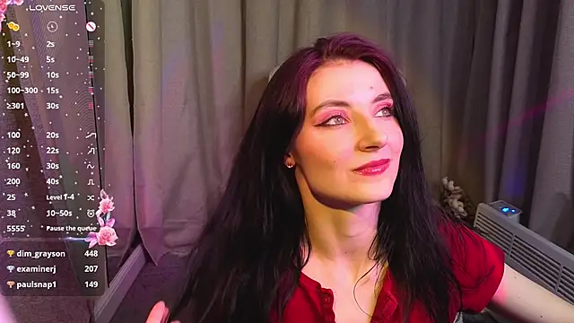 NicoleLuxe online show from 20, 4, 2026