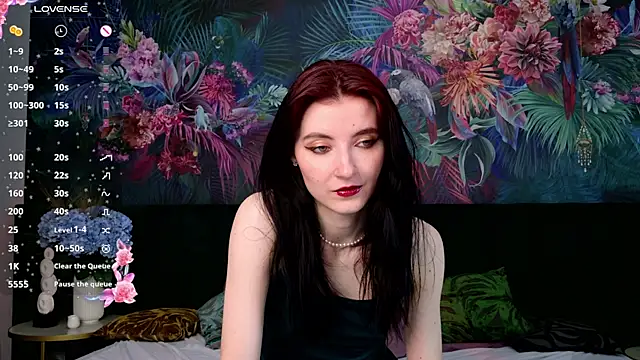 NicoleLuxe online show from 21, 4, 2026