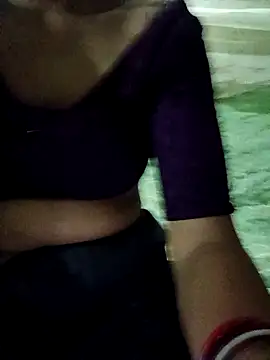 Royal hotti0011 online show from 18, 4, 2026