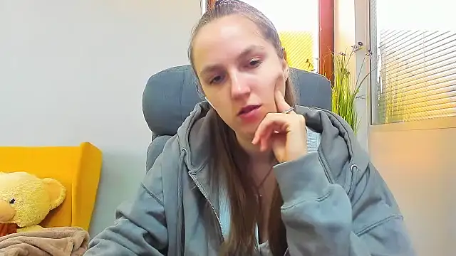 Nessi-Morris online show from 4, 3, 2026