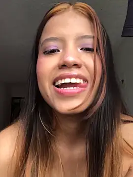 Vilu and Xuxi  online show from 18, 3, 2026