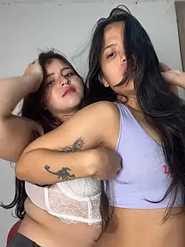 Vilu and Xuxi  online show from 22, 2, 2026