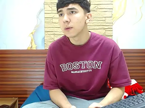 massimoferrera303av online show from 25, 2, 2026