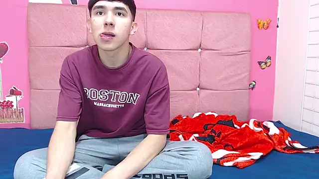 massimoferrera303av online show from 15, 2, 2026