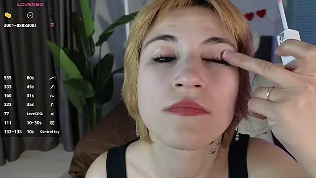 AutumnWhisper online show from 15, 4, 2026