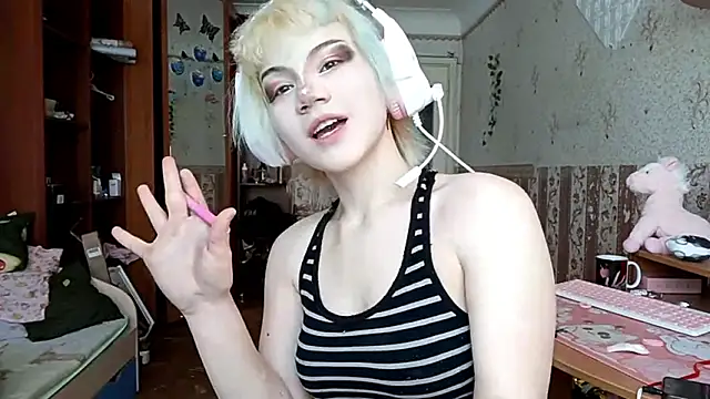 KathernSaulters online show from 1, 3, 2026