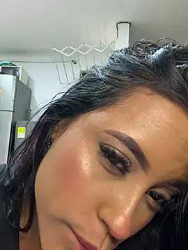 Snapshot of Alahia_Betancurr chatting on 11, 6, 2026 Alahia Betancurr online show from 11, 6, 2026