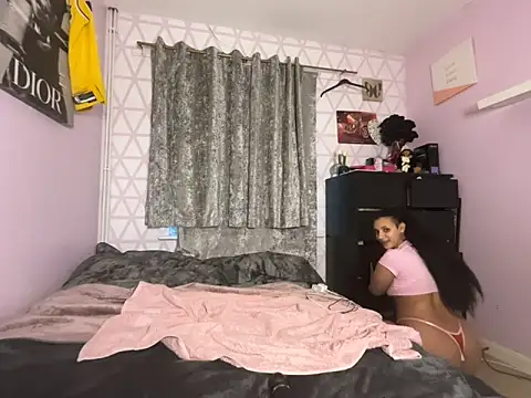 RavenNoirr online show from 12, 3, 2026