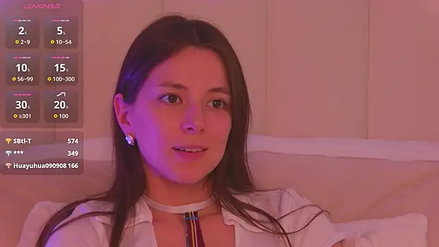 AlisseMoore online show from 13, 4, 2026