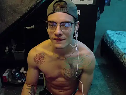 Snapshot of The-cashmaster chatting on 8, 4, 2026 The-cashmaster online show from 8, 4, 2026