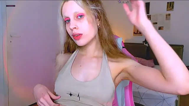 Snapshot of Maxine_gold chatting on 26, 5, 2026 Maxine gold online show from 26, 5, 2026