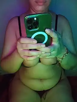 Snapshot of kamilia_sexyy chatting on 15, 7, 2026 kamilia sexyy online show from 15, 7, 2026