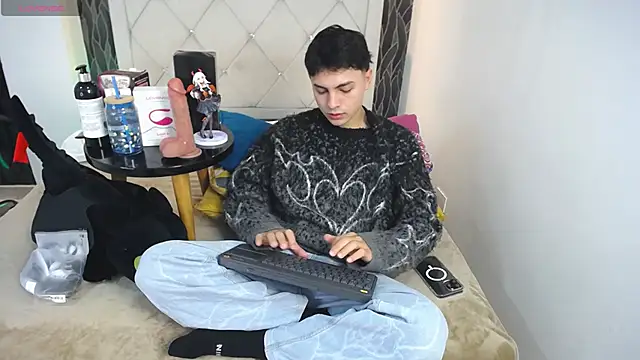 Samu Hott online show from 25, 3, 2026