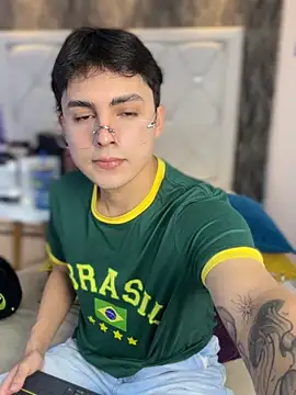 Samu Hott online show from 6, 4, 2026