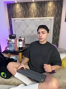 Samu Hott online show from 9, 2, 2026