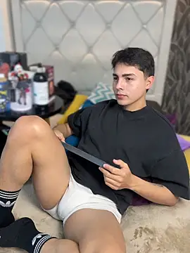 Samu Hott online show from 5, 3, 2026