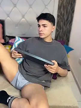 Samu Hott online show from 6, 3, 2026