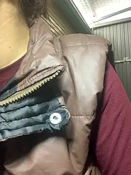 Luna Babyyy online show from 3, 2, 2026