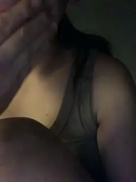 Luna Babyyy online show from 25, 4, 2026