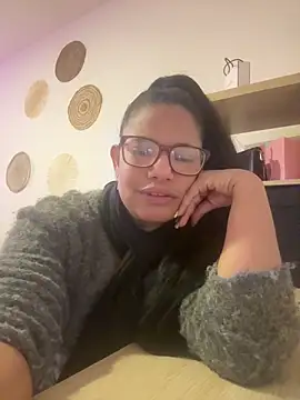 MelOnlyOf online show from 12, 2, 2026