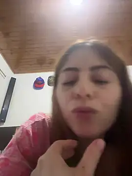 Snapshot of lilasun17 chatting on 13, 5, 2026 lilasun17 online show from 13, 5, 2026