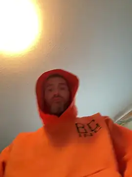 Snapshot of tommattsonn chatting on 19, 4, 2026 tommattsonn online show from 19, 4, 2026