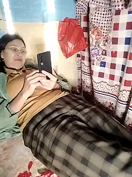 miko nyan2006 online show from 4, 3, 2026