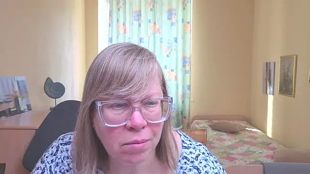 Emma Eclipsee online show from 19, 2, 2026