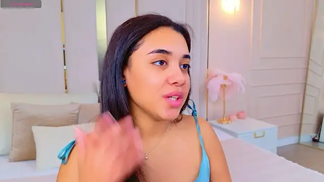 Luna Cortier online show from 3, 3, 2026