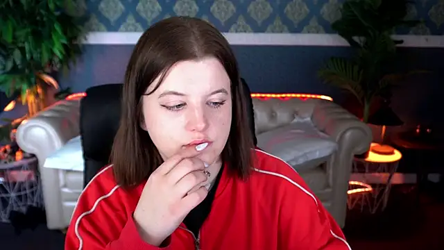 KristiFoxy online show from 22, 4, 2026