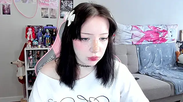 MollysLand online show from 17, 4, 2026