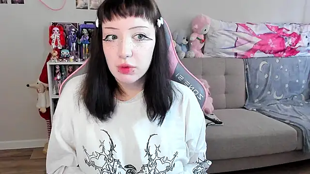 MollysLand online show from 27, 4, 2026