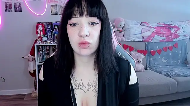 MollysLand online show from 8, 3, 2026