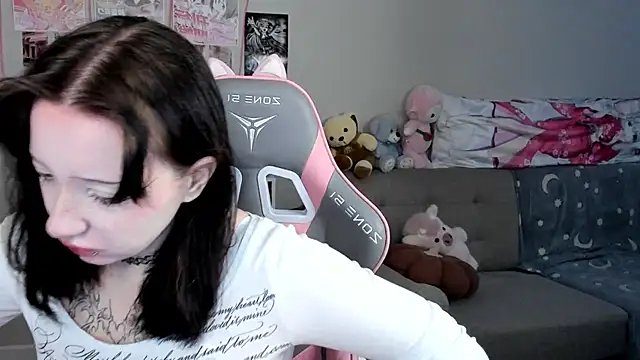 MollysLand online show from 21, 4, 2026