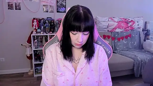 MollysLand online show from 24, 2, 2026