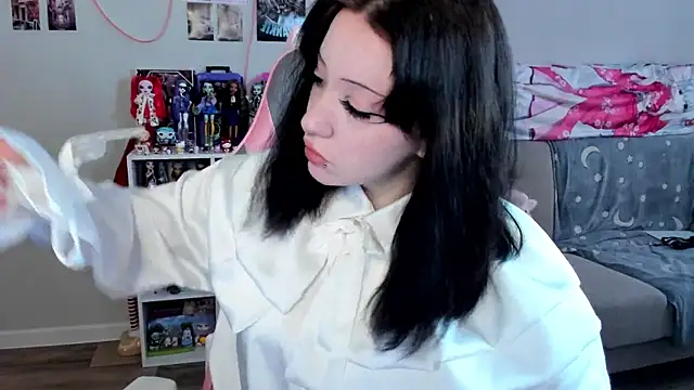 MollysLand online show from 22, 4, 2026