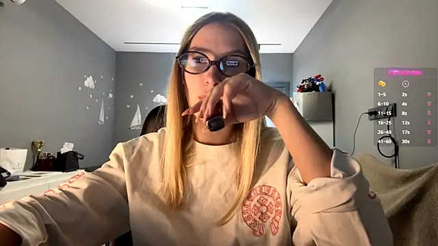 SoftnessMila online show from 14, 2, 2026