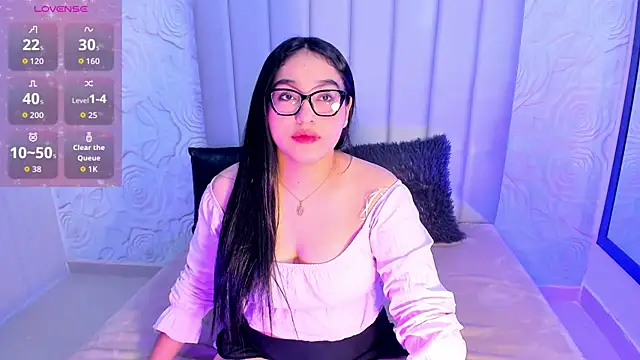 Lya dubois  online show from 16, 7, 2026