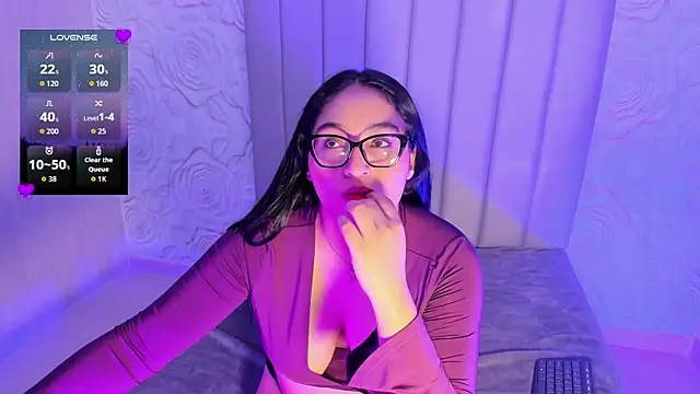 Lya dubois  online show from 12, 7, 2026