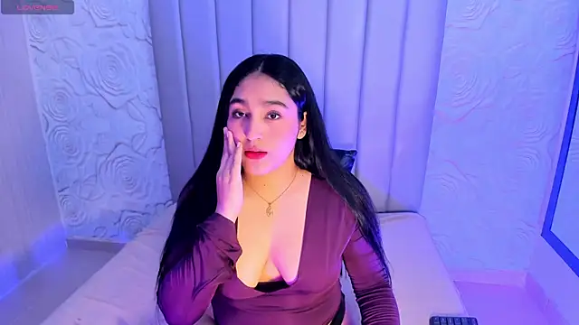 Lya dubois  online show from 22, 7, 2026