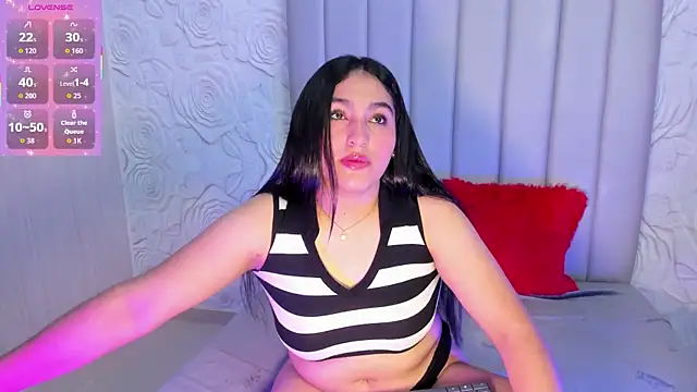 Lya dubois  online show from 24, 4, 2026