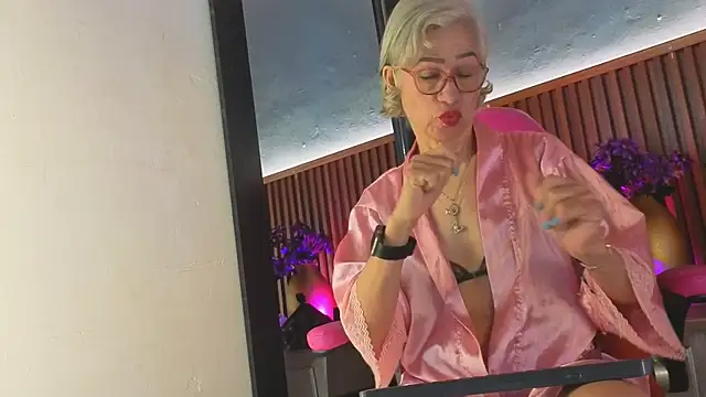 miss monserrate01 online show from 18, 4, 2026