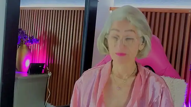 Snapshot of miss_monserrate01 chatting on 5, 6, 2026 miss monserrate01 online show from 5, 6, 2026